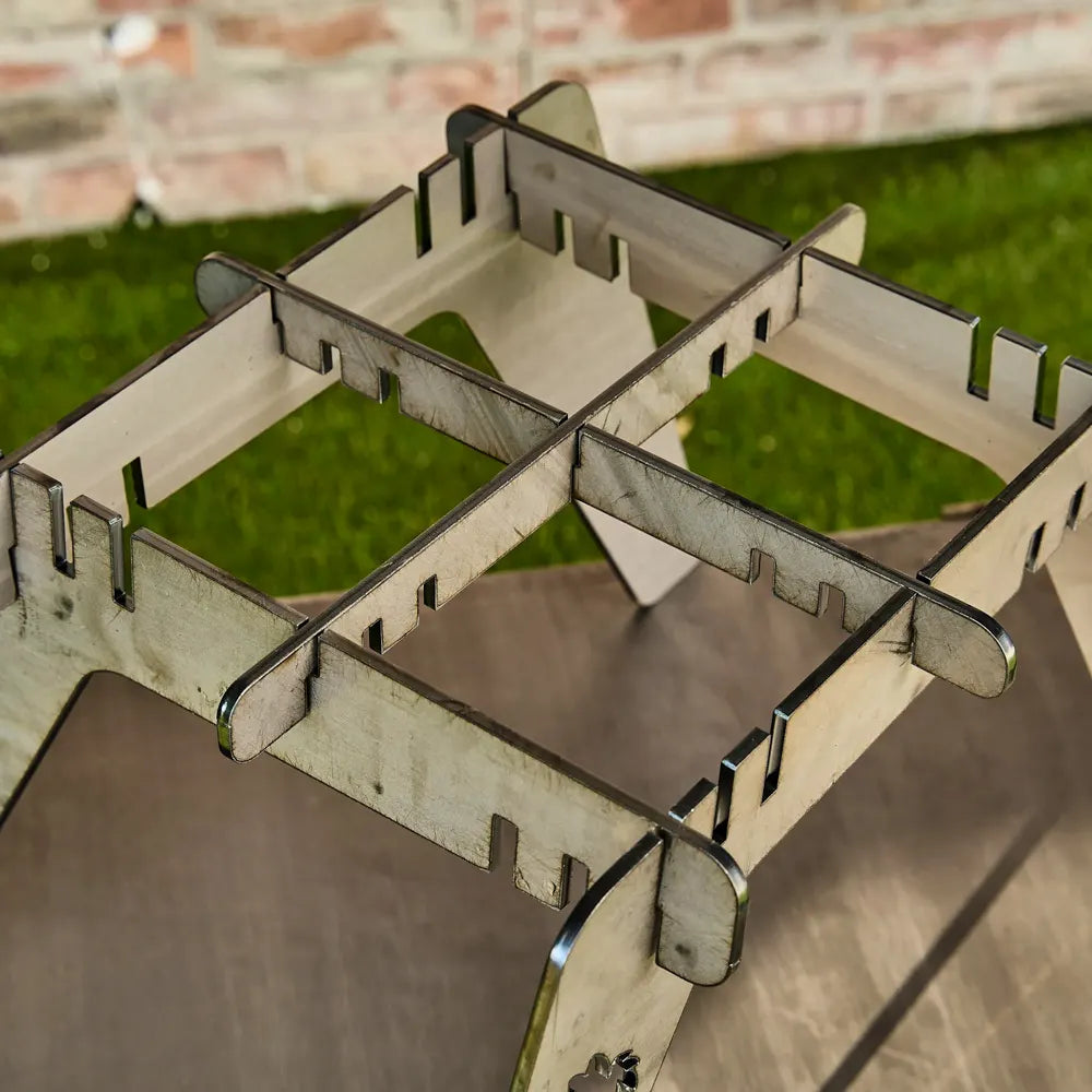 Quadra Stand